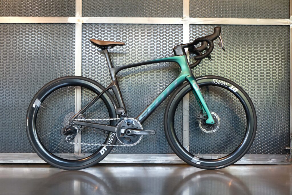 Scott Foil 10 Size M Carbon Road Bike